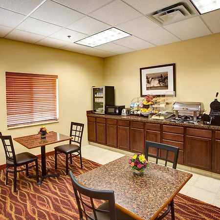 Rodeway Inn & Suites Phillipsburg Extérieur photo